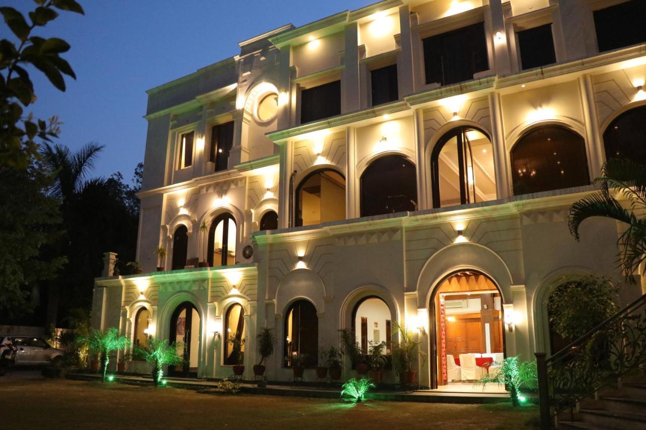 Hotel Pushap Palace Patiāla Exteriér fotografie